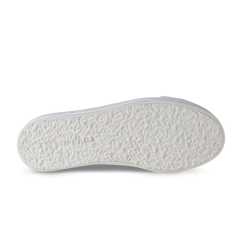 2790 Little Embroidery - White Red Heart